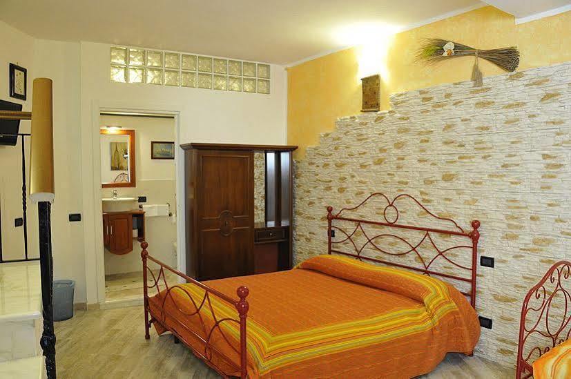 Michela Rooms Riomaggiore Exterior foto